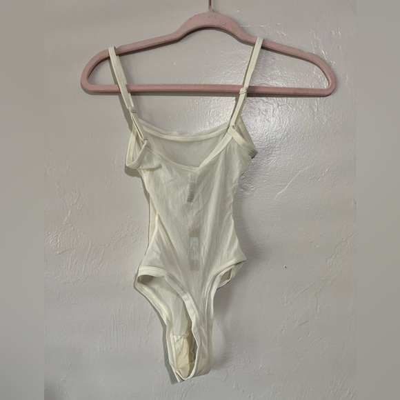 Skims bodysuit - Picture 2 of 3